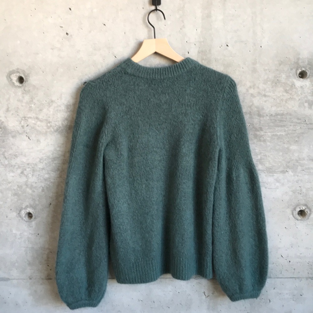 Monnteau Sweater - Picture 4 of 5